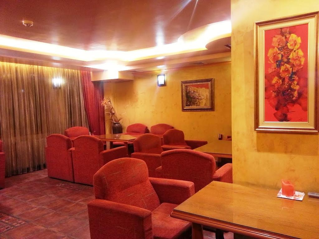 Family Hotel Silvestar Veliko Tarnovo Ngoại thất bức ảnh