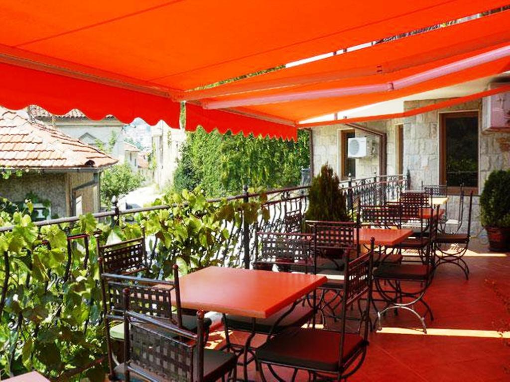 Family Hotel Silvestar Veliko Tarnovo Ngoại thất bức ảnh