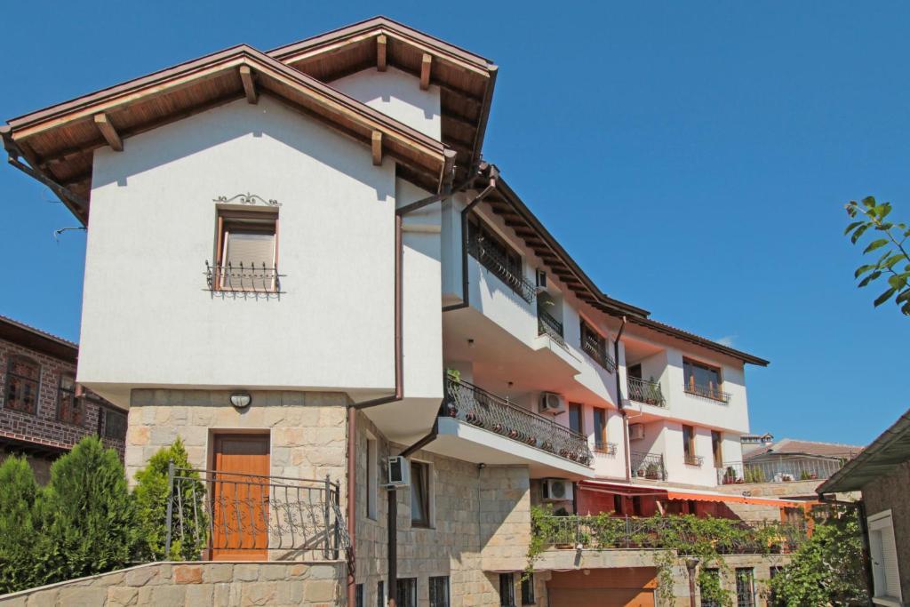 Family Hotel Silvestar Veliko Tarnovo Ngoại thất bức ảnh