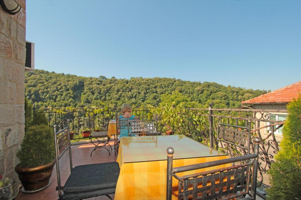 Family Hotel Silvestar Veliko Tarnovo Ngoại thất bức ảnh